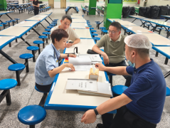 <b>织密校园食物防护网</b>